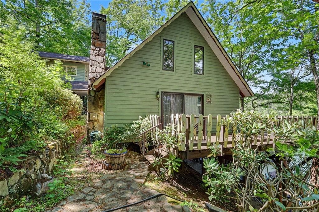 3 bedroom, 3 bathroom, 2,352 sq ft single family residence under contract at 15 Imperial Lane, Clayton, GA 30525 — photo 3