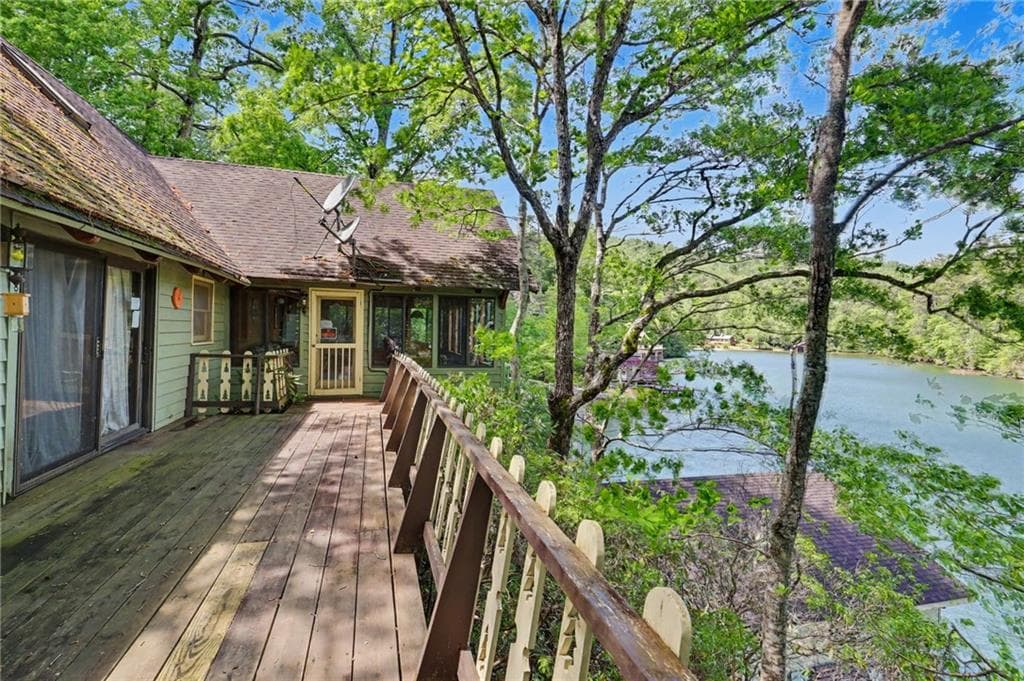 3 bedroom, 3 bathroom, 2,352 sq ft single family residence under contract at 15 Imperial Lane, Clayton, GA 30525 — photo 6