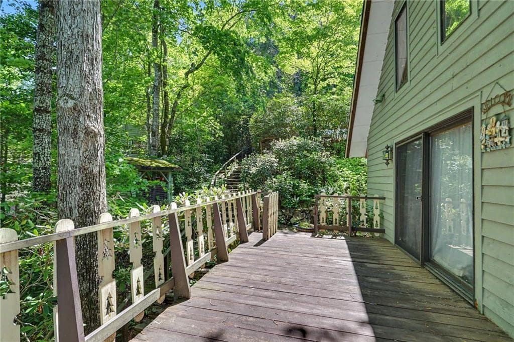 3 bedroom, 3 bathroom, 2,352 sq ft single family residence under contract at 15 Imperial Lane, Clayton, GA 30525 — photo 7