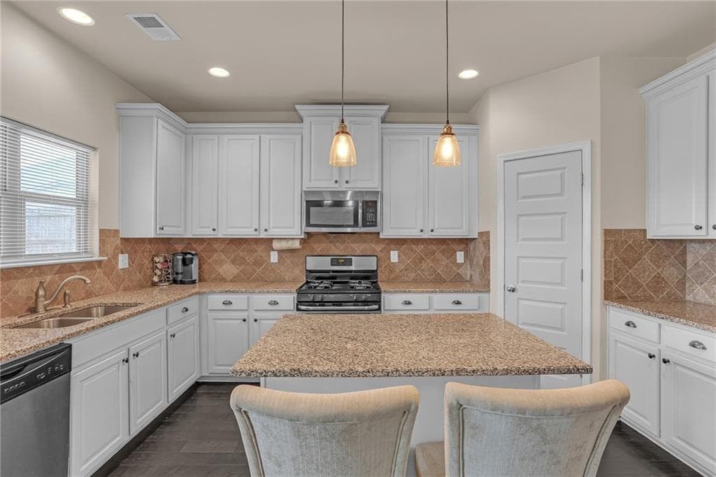 5 bedroom, 4 bathroom, 3,019 sq ft single family residence for sale at 602 Baymist Court, Loganville, GA 30052 — photo 10