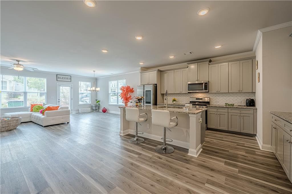 3 bedroom, 3 bathroom, 1,922 sq ft townhouse for sale at 6940 Cedar Glen Road, Peachtree Corners, GA 30360 — photo 5
