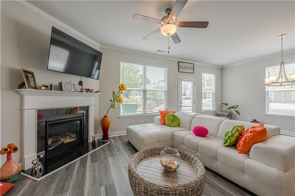 3 bedroom, 3 bathroom, 1,922 sq ft townhouse for sale at 6940 Cedar Glen Road, Peachtree Corners, GA 30360 — photo 8