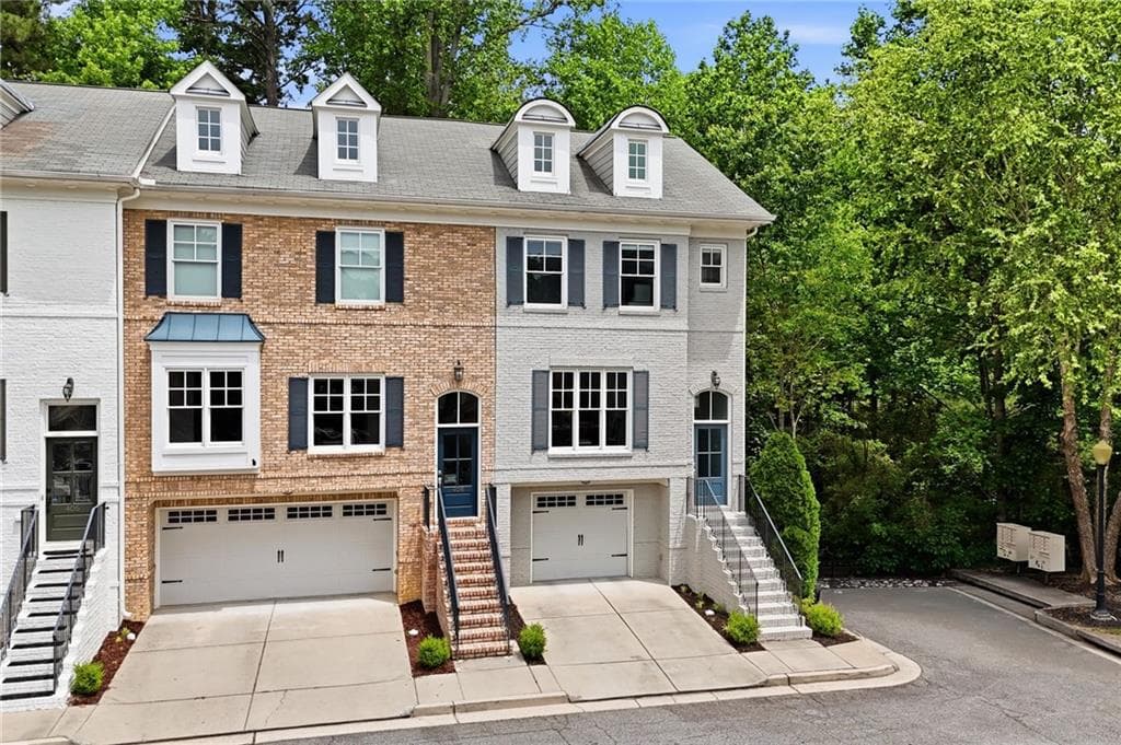 3 bedroom, 4 bathroom, 1,932 sq ft townhouse for sale at 410 Wade Creek Road, Alpharetta, GA 30009 — photo 1 of 53