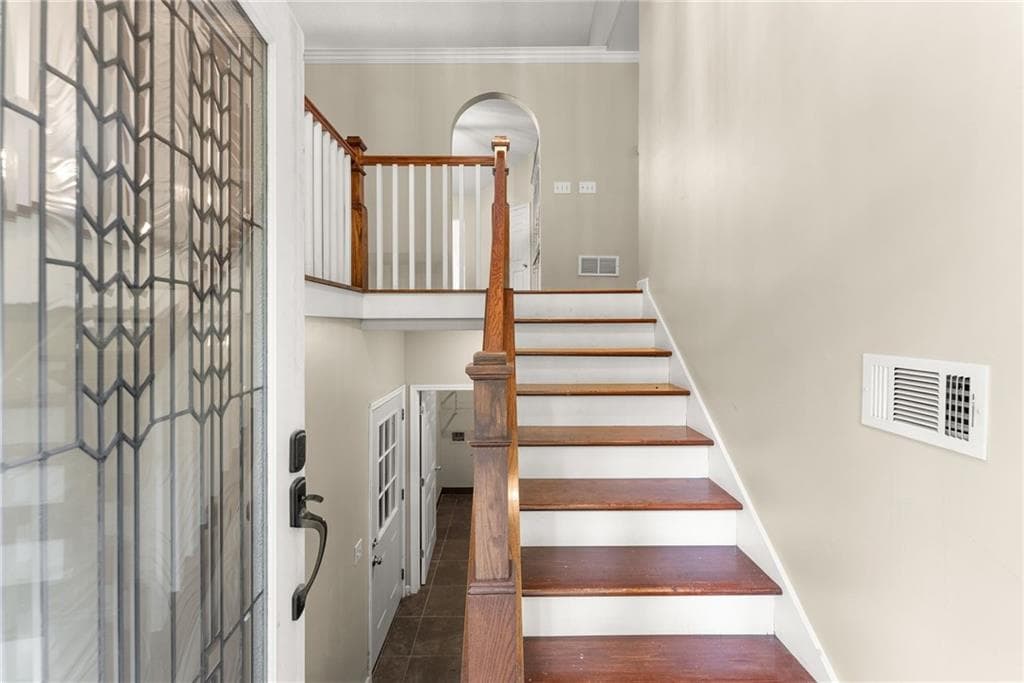 4 bedroom, 3 bathroom, 3,533 sq ft single family residence under contract at 7095 Cogburn Road, Cumming, GA 30028 — photo 4
