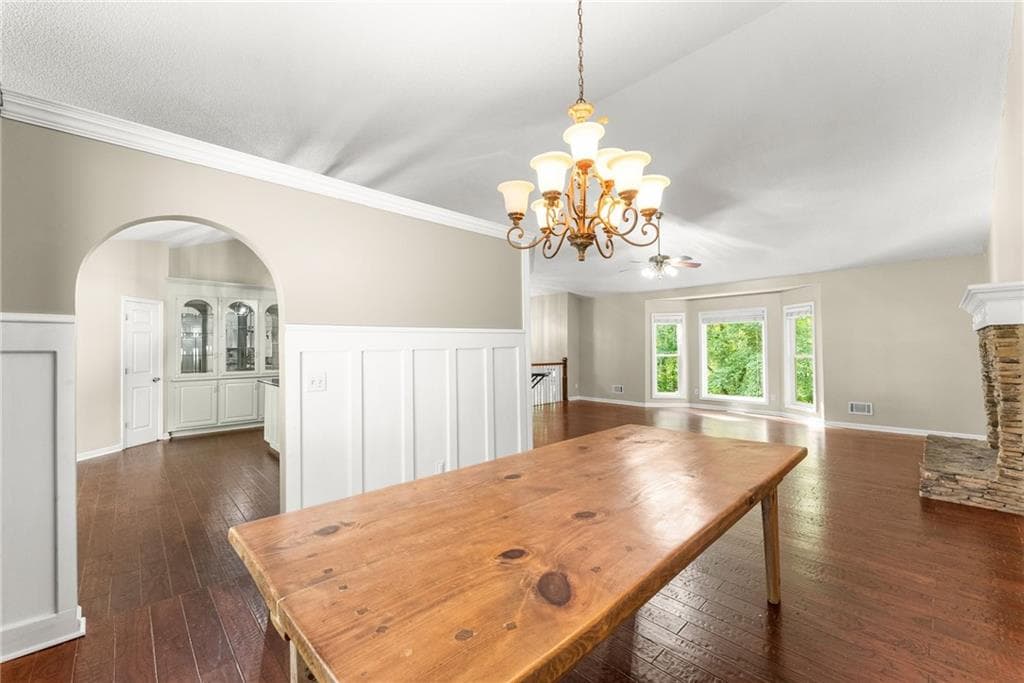 4 bedroom, 3 bathroom, 3,533 sq ft single family residence under contract at 7095 Cogburn Road, Cumming, GA 30028 — photo 9