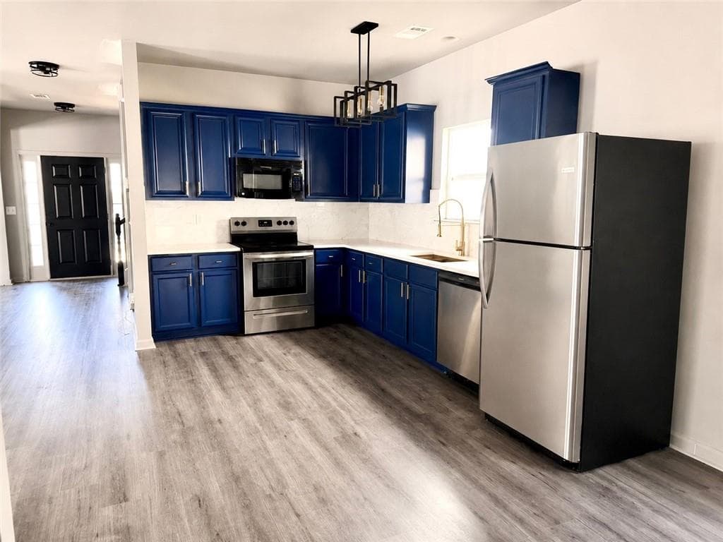 4 bedroom, 3 bathroom, 2,624 sq ft single family residence for sale at 3140 Tylerton Drive, Atlanta, GA 30311 — photo 2