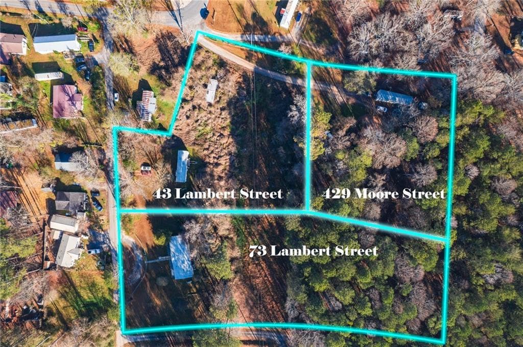 2 bedroom, 1 bathroom, 750 sq ft single family residence for sale at 429 Moore Street, Jasper, GA 30143 — photo 3
