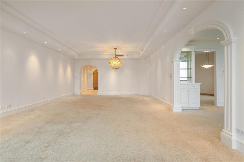 2 bedroom, 2 bathroom, 2,403 sq ft condominium under contract at 2660 Peachtree Road 15G, Atlanta, GA 30305 — photo 5
