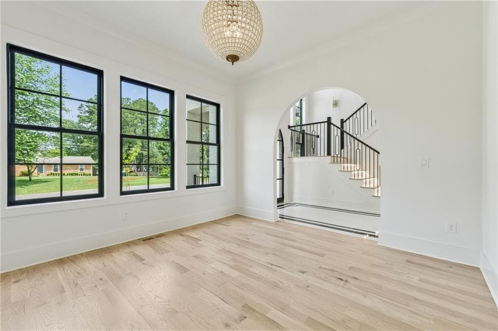 7 bedroom, 8 bathroom, 8,000 sq ft single family residence under contract at 4052 Providence Road, Marietta, GA 30062 — photo 3