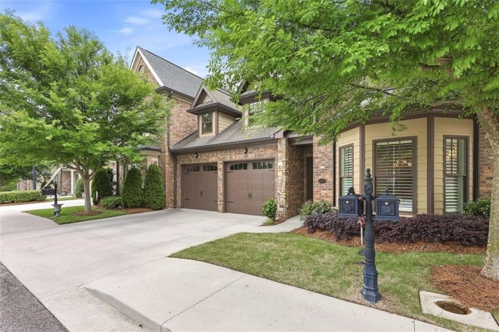 4 bedroom, 5 bathroom, 3,574 sq ft condominium for sale at 890 Candler Street, Gainesville, GA 30501 — photo 3