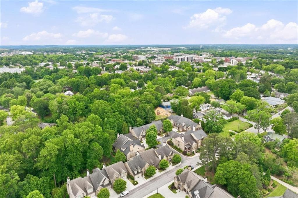 4 bedroom, 5 bathroom, 3,574 sq ft condominium for sale at 890 Candler Street, Gainesville, GA 30501 — photo 8