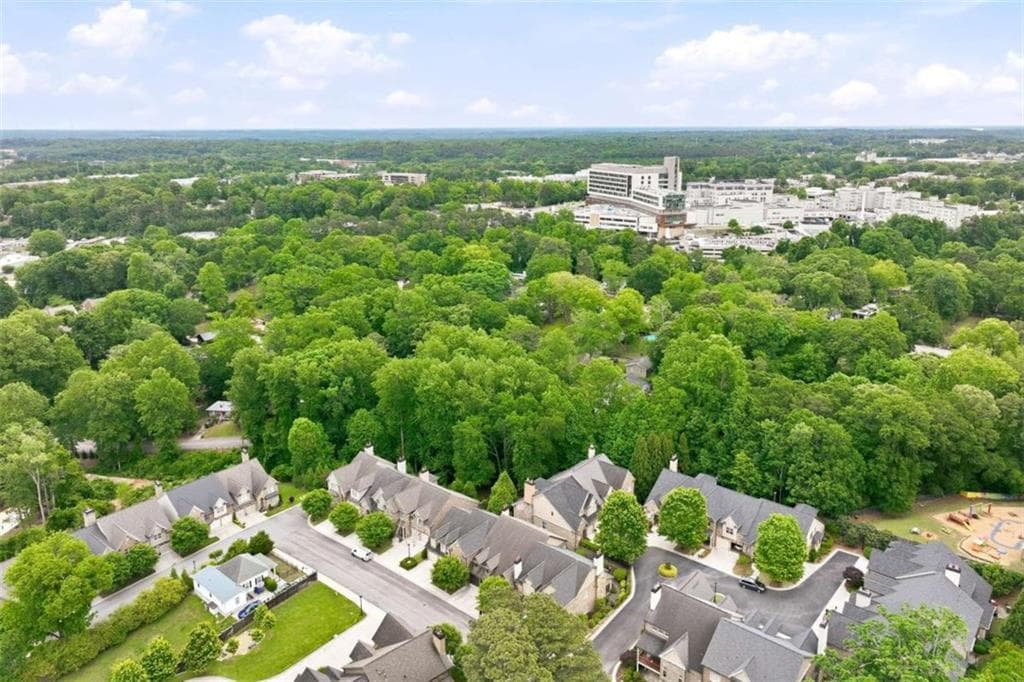 4 bedroom, 5 bathroom, 3,574 sq ft condominium for sale at 890 Candler Street, Gainesville, GA 30501 — photo 9