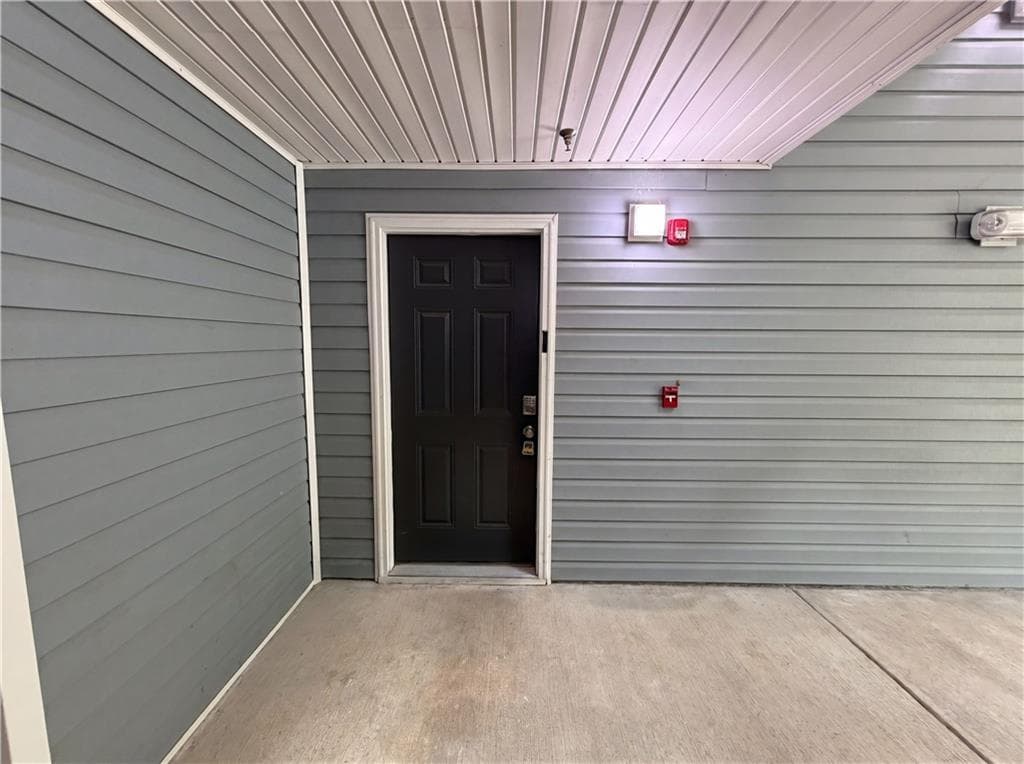 3 bedroom, 2 bathroom, 1,292 sq ft condominium sold at 3102 Fairington Village Drive, Lithonia, GA 30038
