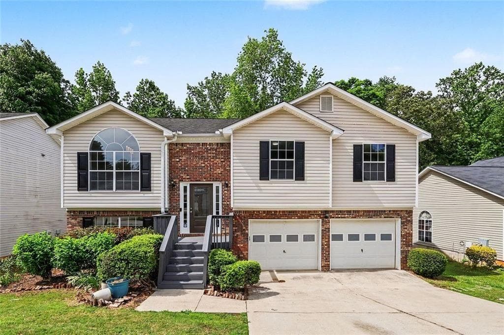4 bedroom, 3 bathroom, 2,707 sq ft single family residence sold at 5687 Wellborn Oaks Court, Lithonia, GA 30058
