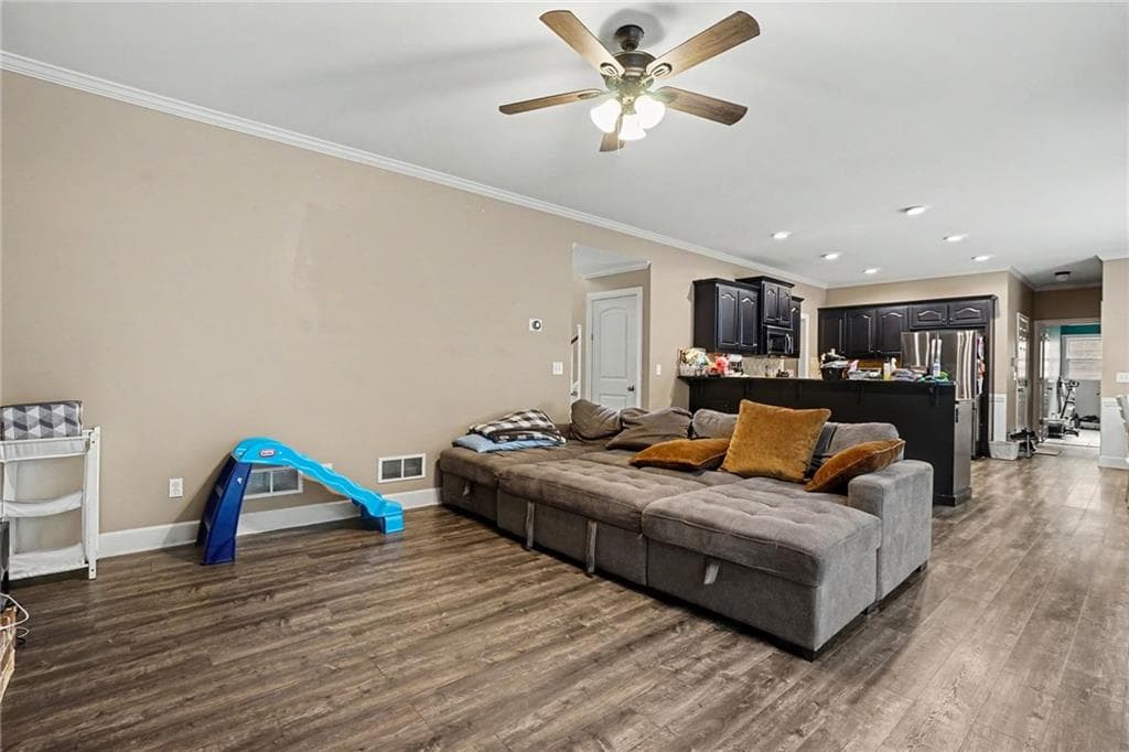 5 bedroom, 4 bathroom, 4,340 sq ft single family residence for sale at 521 Richmond Place, Loganville, GA 30052 — photo 6