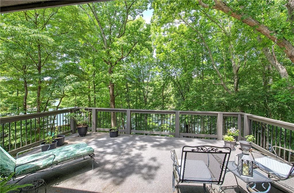 4 bedroom, 5 bathroom, 6,181 sq ft single family residence under contract at 12 Tamarack Point, Jasper, GA 30143 — photo 9