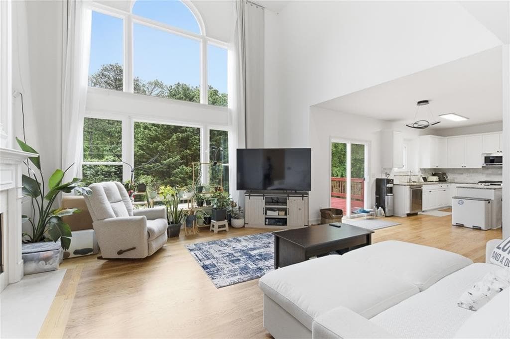 5 bedroom, 5 bathroom, 4,713 sq ft single family residence for sale at 112 Mayes Farm Road, Marietta, GA 30064 — photo 6