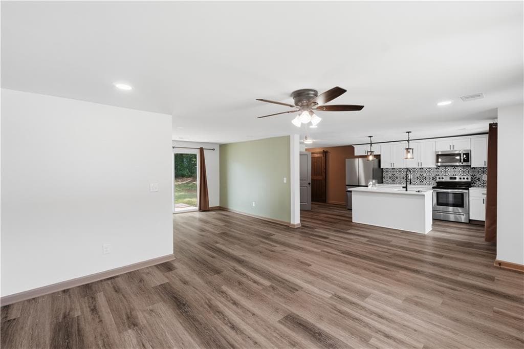3 bedroom, 2 bathroom, 1,682 sq ft single family residence for sale at 1827 Highway 27, Bremen, GA 30110 — photo 8