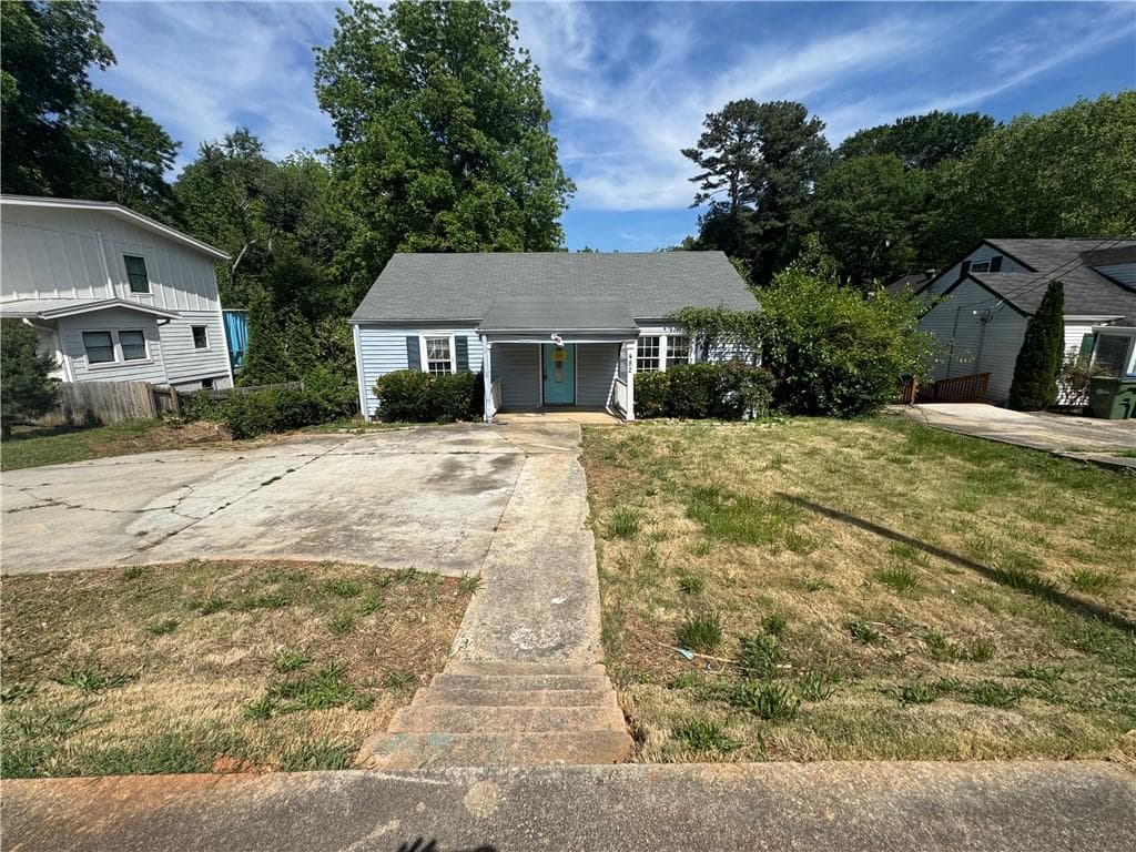8 bedroom, 2 bathroom, 1,887 sq ft single family residence for sale at 482 Maynard Terrace, Atlanta, GA 30316 — photo 1 of 9