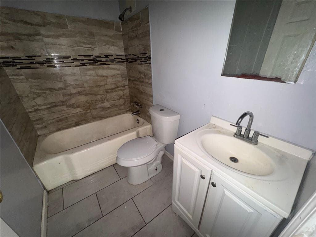 8 bedroom, 2 bathroom, 1,887 sq ft single family residence for sale at 482 Maynard Terrace, Atlanta, GA 30316 — photo 4