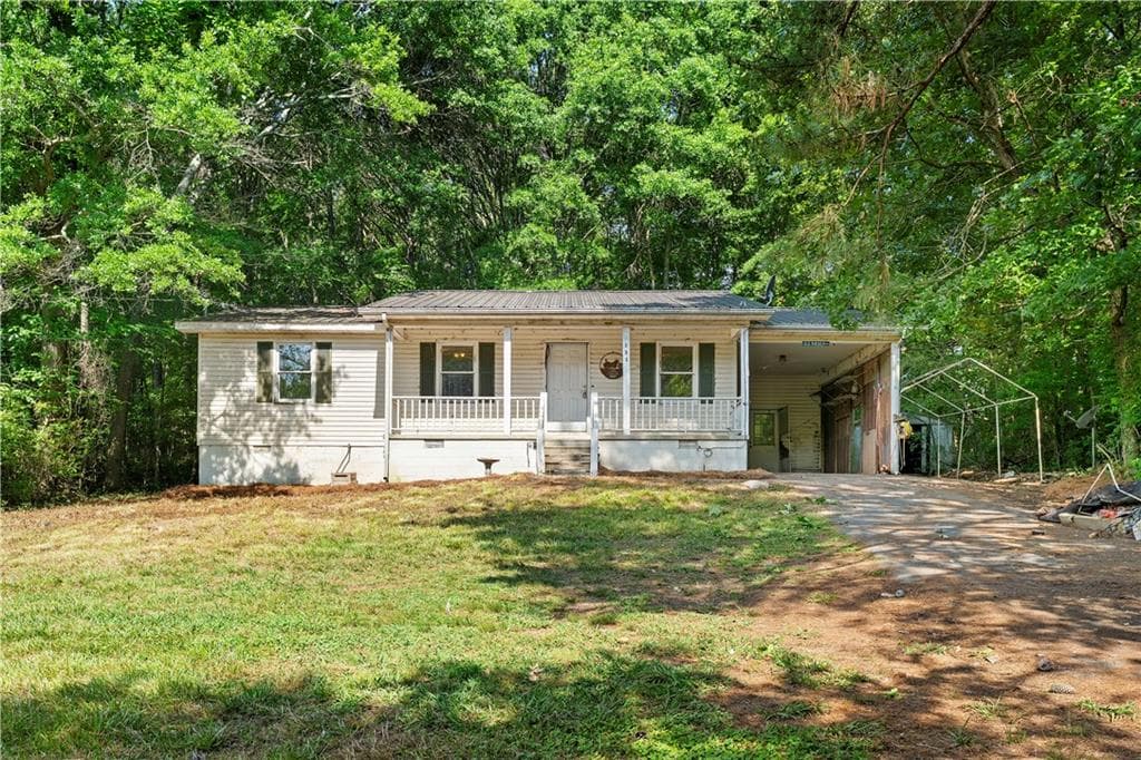 3 bedroom, 2 bathroom, 1,137 sq ft single family residence sold at 131 Hummingbird Lane, Calhoun, GA 30701