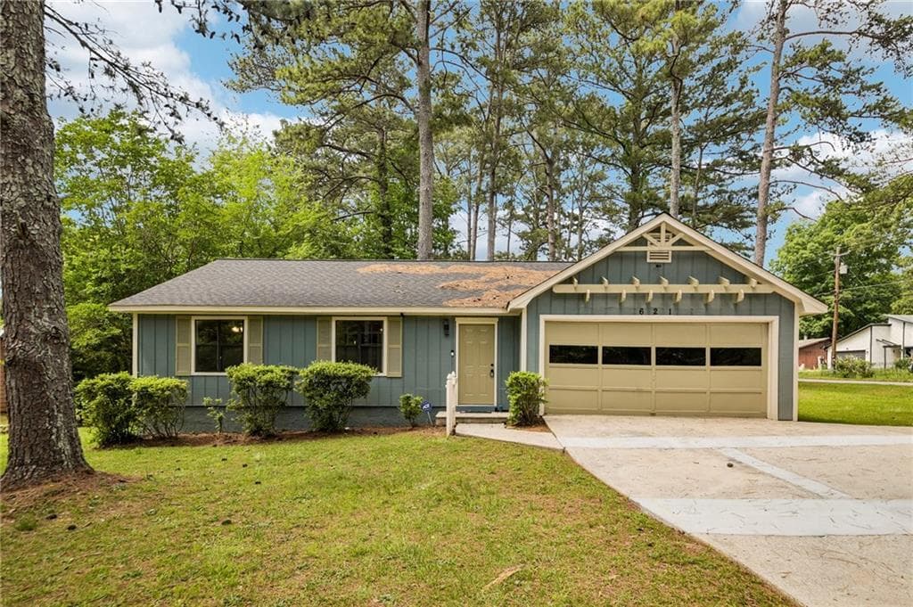 3 bedroom, 2 bathroom, 1,270 sq ft single family residence sold at 621 Maple Drive, Riverdale, GA 30274