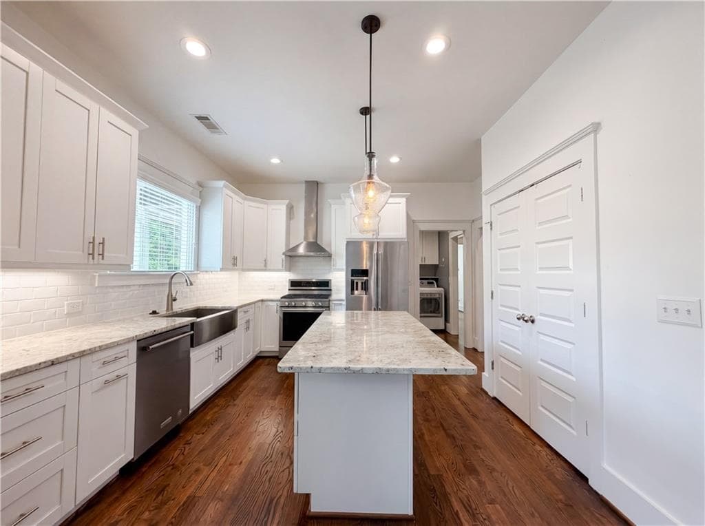 3 bedroom, 2 bathroom, 1,860 sq ft single family residence for sale at 122 Moreland Avenue, Atlanta, GA 30316 — photo 6