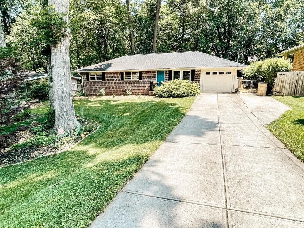 3 bedroom, 2 bathroom, 1,421 sq ft single family residence for rent at 116 Indian Trail, Marietta, GA 30068 for $2,800 a month — photo 1 of 26