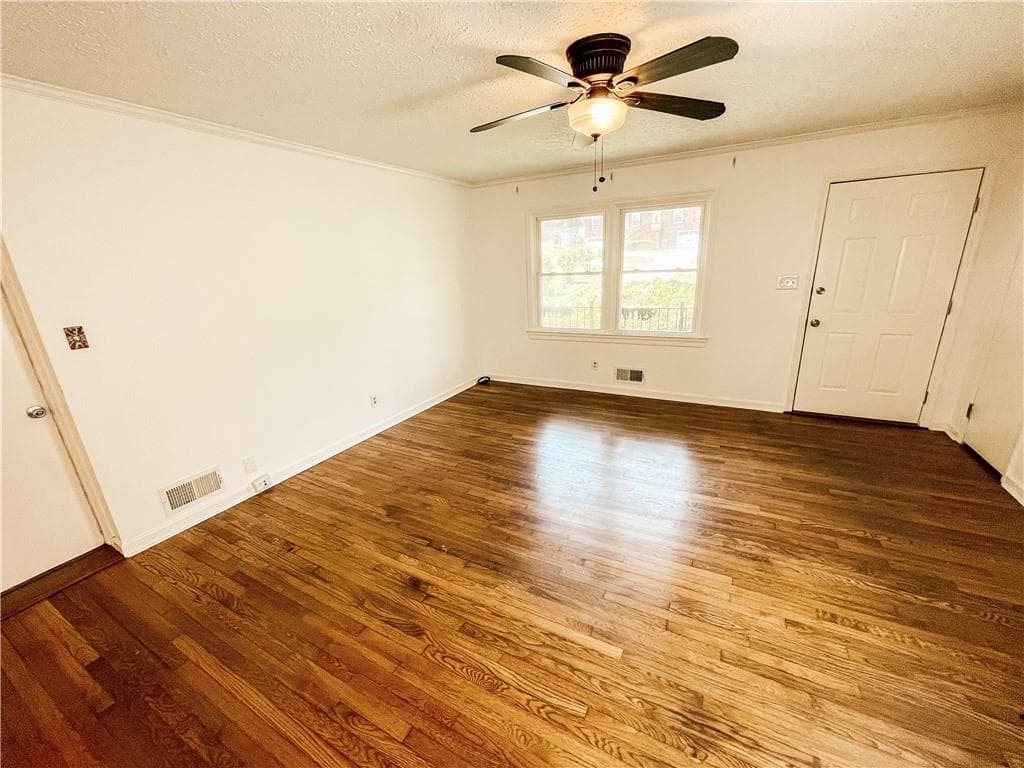 3 bedroom, 2 bathroom, 1,421 sq ft single family residence for rent at 116 Indian Trail, Marietta, GA 30068 for $2,800 a month — photo 4