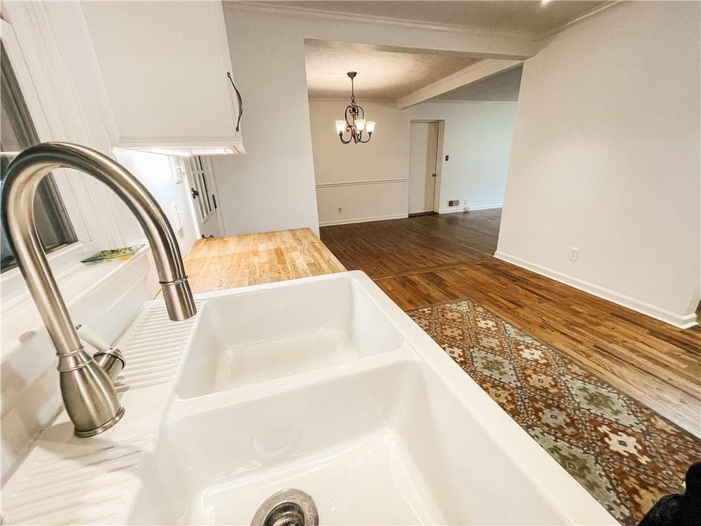 3 bedroom, 2 bathroom, 1,421 sq ft single family residence for rent at 116 Indian Trail, Marietta, GA 30068 for $2,800 a month — photo 8