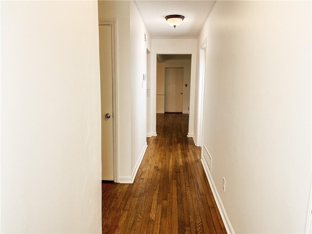 3 bedroom, 2 bathroom, 1,421 sq ft single family residence for rent at 116 Indian Trail, Marietta, GA 30068 for $2,800 a month — photo 10