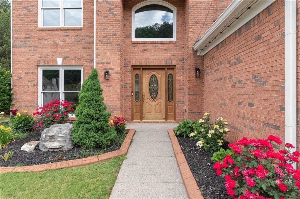 4 bedroom, 3 bathroom, 2,320 sq ft single family residence for sale at 1012 Blankets Creek Drive, Canton, GA 30114 — photo 2