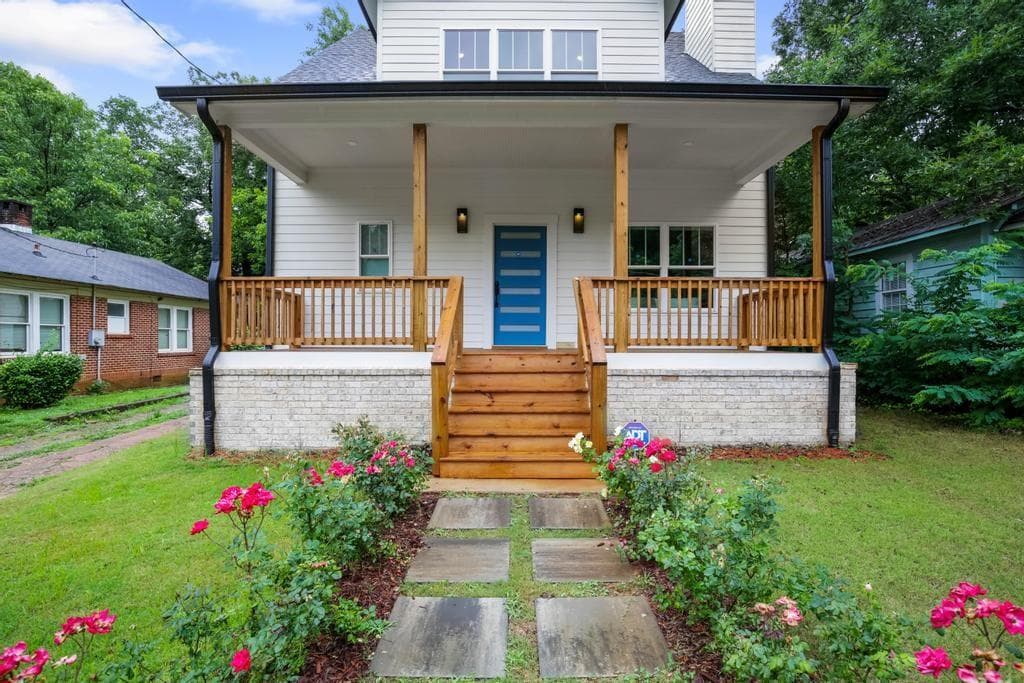 4 bedroom, 3 bathroom, 2,300 sq ft single family residence for rent at 79 Adair Avenue, Atlanta, GA 30315 for $2,595 a month — photo 1 of 33