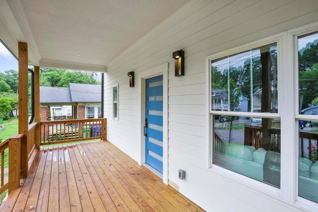4 bedroom, 3 bathroom, 2,300 sq ft single family residence for rent at 79 Adair Avenue, Atlanta, GA 30315 for $2,595 a month — photo 2