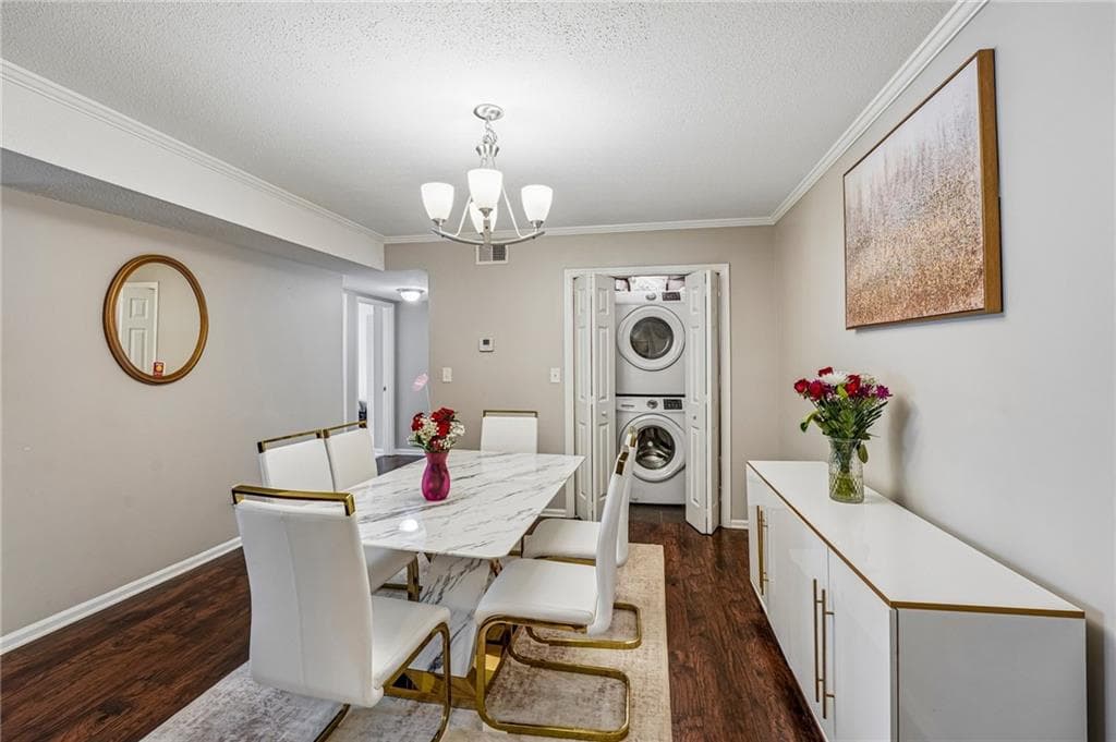 3 bedroom, 2 bathroom, 1,469 sq ft condominium for sale at 6851 Roswell Road D21, Atlanta, GA 30328 — photo 9