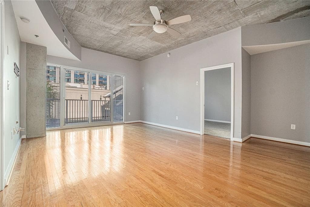2 bedroom, 2 bathroom, 1,274 sq ft condominium for sale at 250 Pharr Road 405, Atlanta, GA 30305