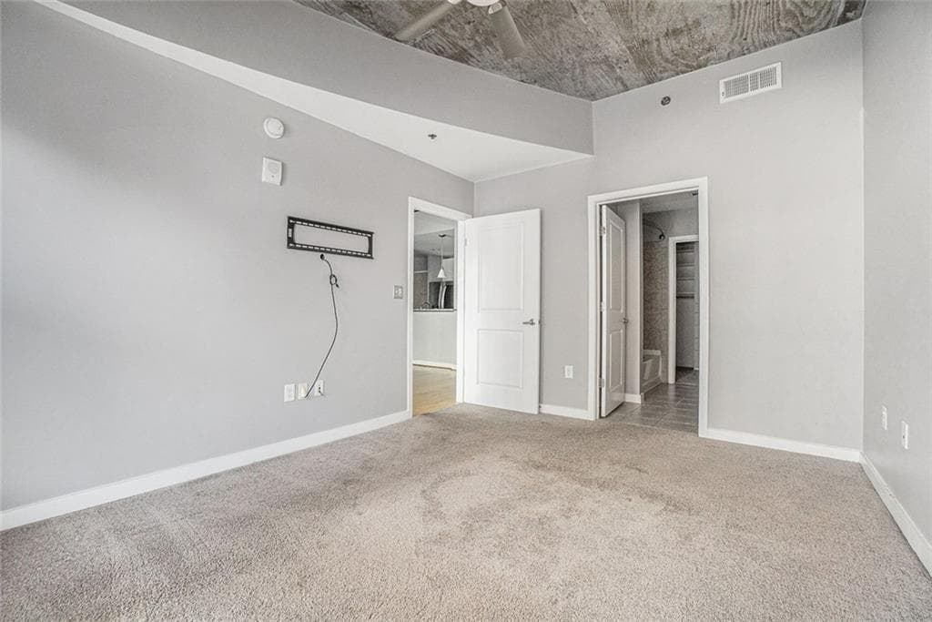 2 bedroom, 2 bathroom, 1,274 sq ft condominium for sale at 250 Pharr Road 405, Atlanta, GA 30305 — photo 7