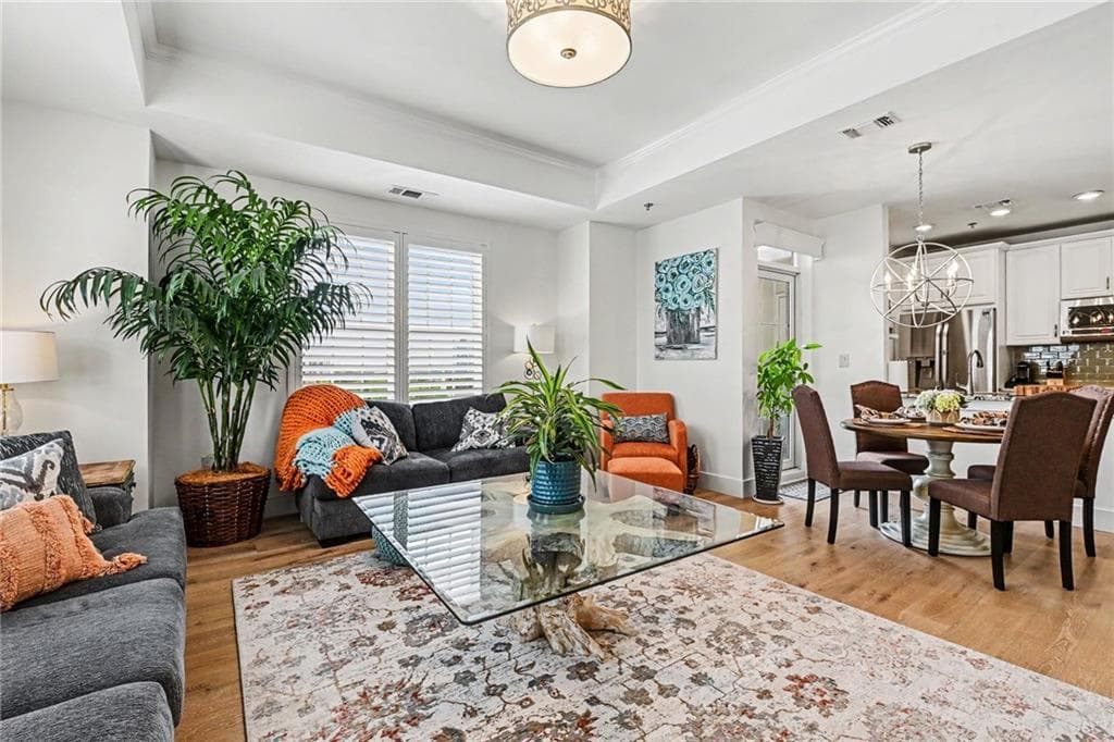 2 bedroom, 2 bathroom, 1,344 sq ft condominium for sale at 325 E Paces Ferry Road 1511, Atlanta, GA 30305 — photo 5