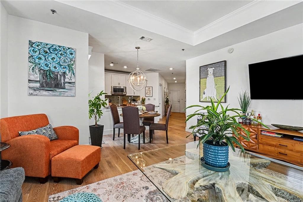 2 bedroom, 2 bathroom, 1,344 sq ft condominium for sale at 325 E Paces Ferry Road 1511, Atlanta, GA 30305 — photo 8