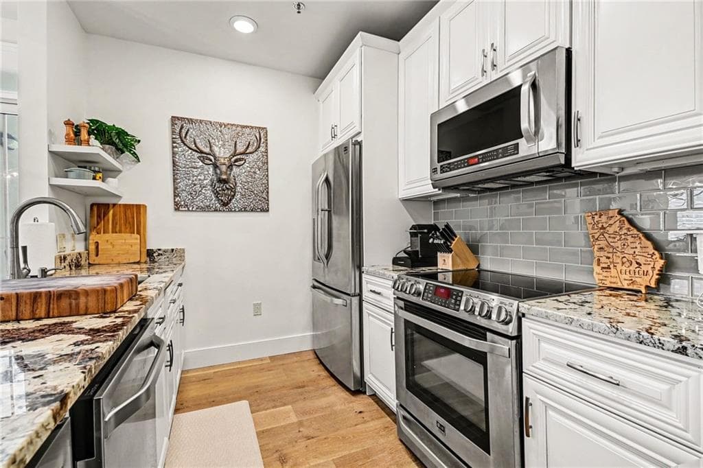 2 bedroom, 2 bathroom, 1,344 sq ft condominium for sale at 325 E Paces Ferry Road 1511, Atlanta, GA 30305 — photo 9