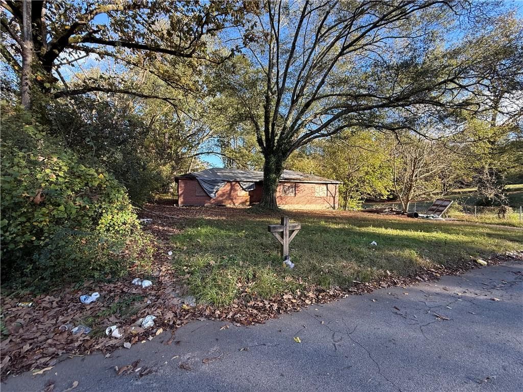 4 bedroom, 2 bathroom duplex for sale at 395 Woodlawn Avenue, Atlanta, GA 30318
