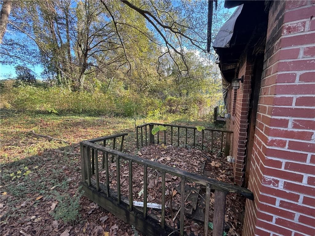 4 bedroom, 2 bathroom duplex for sale at 395 Woodlawn Avenue, Atlanta, GA 30318 — photo 3
