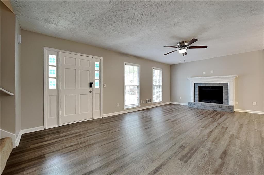 3 bedroom, 2 bathroom, 1,392 sq ft single family residence for rent at 3111 Fife Way, Snellville, GA 30039 for $2,050 a month — photo 2