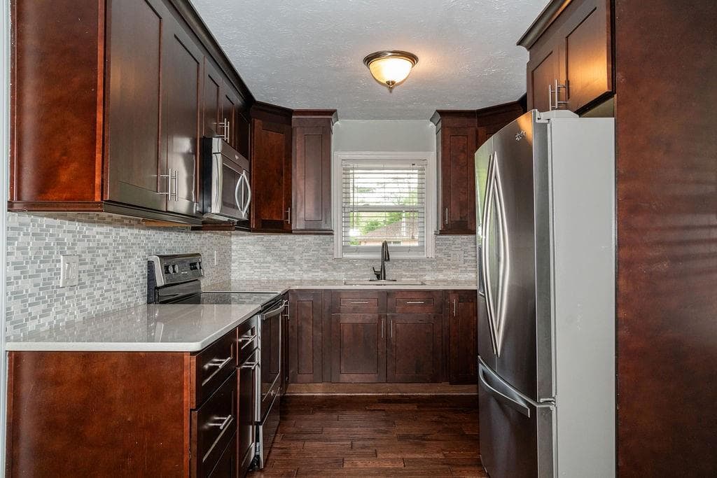 5 bedroom, 3 bathroom, 2,492 sq ft single family residence for rent at 2331 Robin Lane, Smyrna, GA 30080 for $3,000 a month — photo 5
