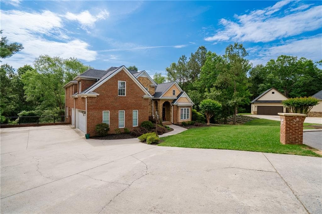 4 bedroom, 4 bathroom, 3,745 sq ft single family residence for sale at 411 Overlook Way, Cohutta, GA 30710 — photo 5