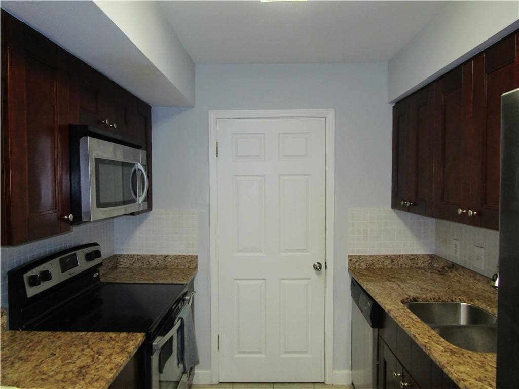 1 bedroom, 1 bathroom, 730 sq ft condominium for rent at 4003 Wingate Way, Sandy Springs, GA 30350 for $1,600 a month — photo 9