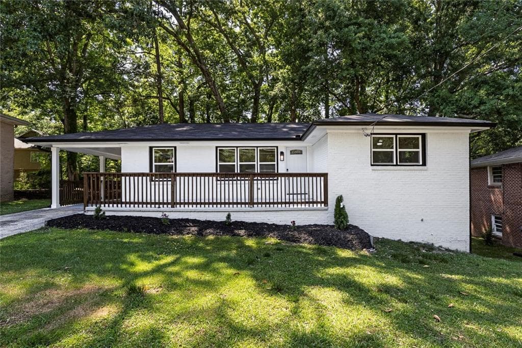 5 bedroom, 2 bathroom, 2,026 sq ft single family residence sold at 202 Oakcliff Court, Atlanta, GA 30331