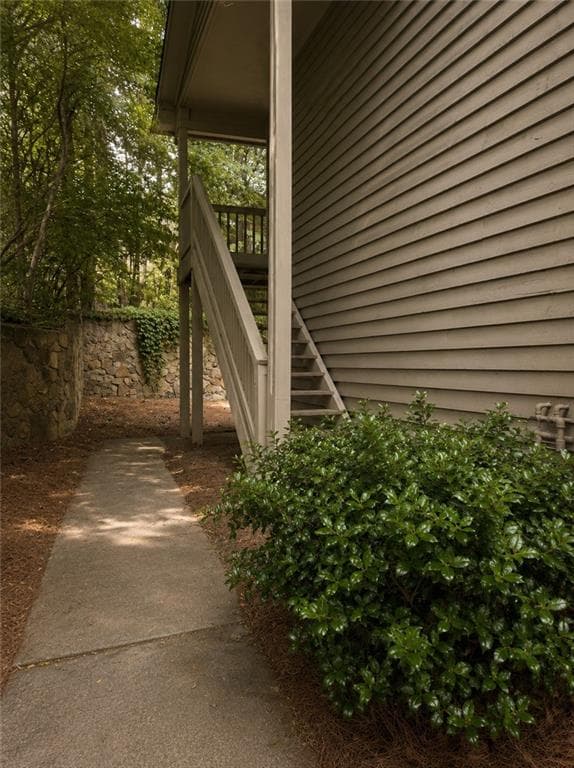 2 bedroom, 2 bathroom, 1,150 sq ft condominium for sale at 1303 Country Park Drive, Smyrna, GA 30080 — photo 3