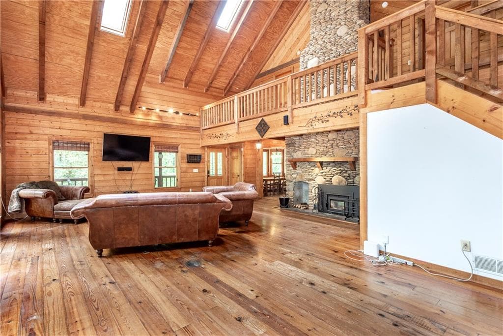 3 bedroom, 3 bathroom, 3,784 sq ft single family residence for sale at 4674 Chestatee Heights Road, Gainesville, GA 30506 — photo 5