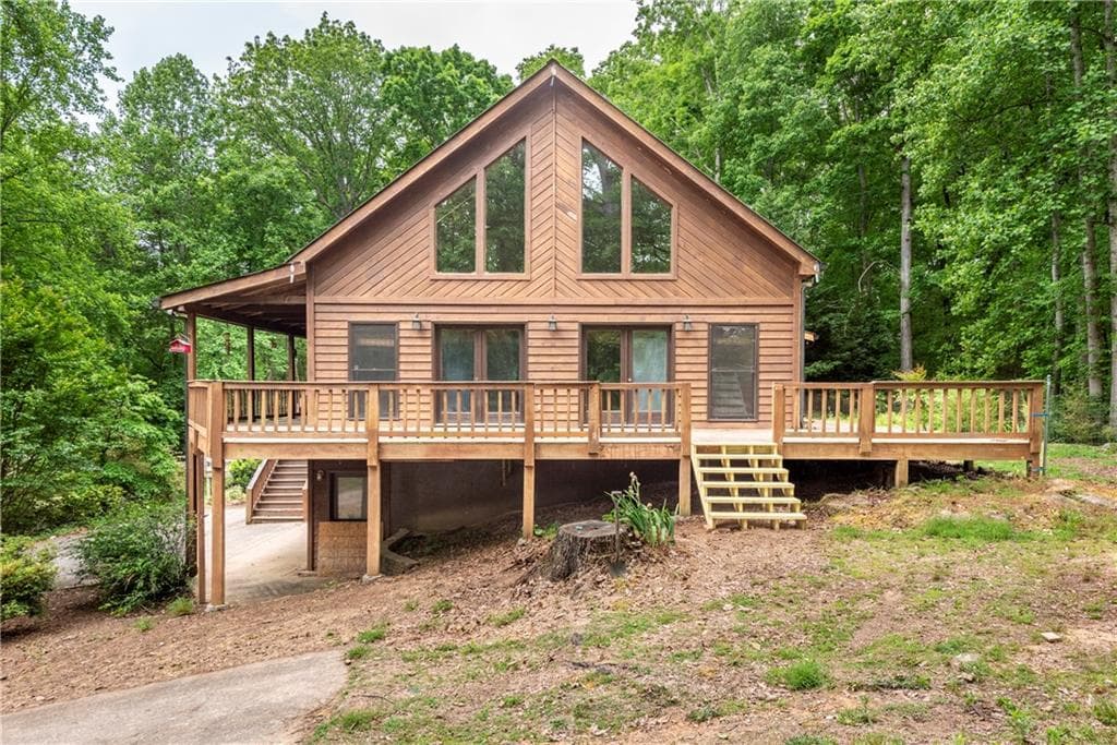 3 bedroom, 3 bathroom, 3,784 sq ft single family residence for sale at 4674 Chestatee Heights Road, Gainesville, GA 30506 — photo 3